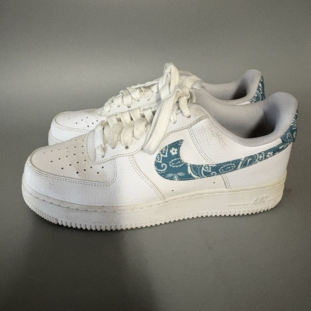 Nike Air Force 1 Low '07 Sneakers Womens 9 White Blue Paisley DH4406-100 - Picture 2 of 16